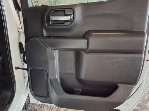 Used 2023 Chevrolet Silverado 1500 Custom AWD/4WD image 10