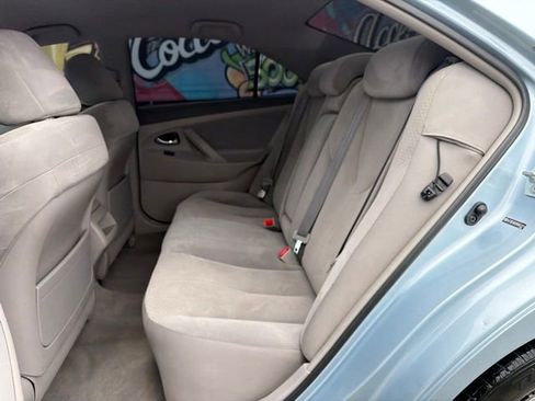 Used 2009 Toyota Camry LE FWD image 17