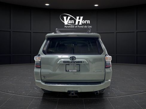 Used 2022 Toyota 4Runner Trail Special Edition AWD/4WD image 6