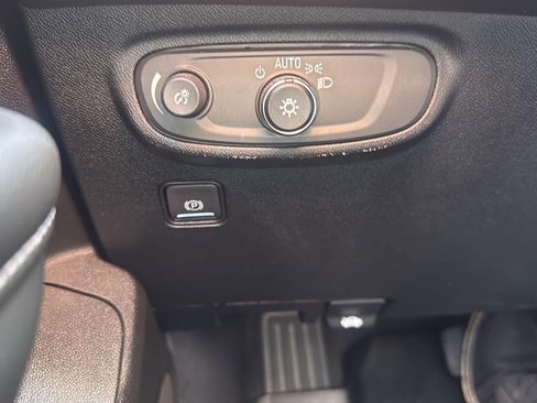 Used 2024 GMC Terrain SLE w/ Driver Convenience Package AWD/4WD image 19