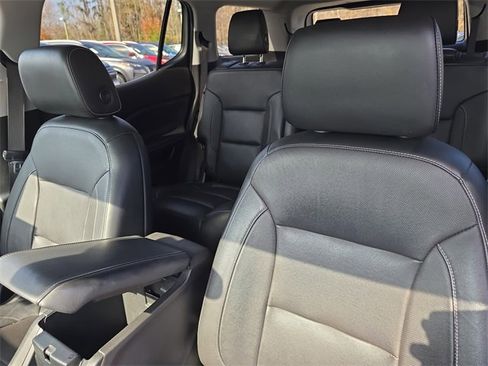 Used 2019 GMC Acadia SLT image 25