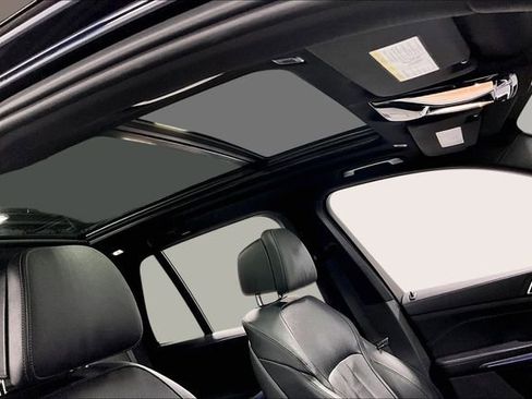 Used 2020 BMW X5 M50i w/ Premium Package image 4