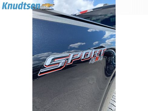 Used 2022 Ford F150 Lariat w/ Equipment Group 502A High AWD/4WD image 11