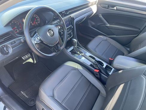 Used 2020 Volkswagen Passat 2.0T R-Line image 17
