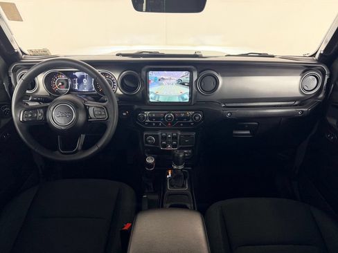 Used 2023 Jeep Gladiator Sport AWD/4WD image 13