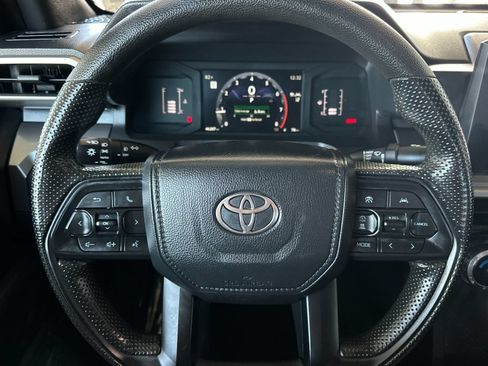 Used 2024 Toyota Tacoma SR5 AWD/4WD image 20