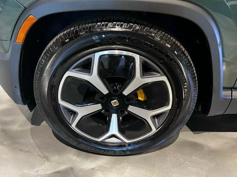 Used 2024 Rivian R1S Adventure AWD/4WD image 10