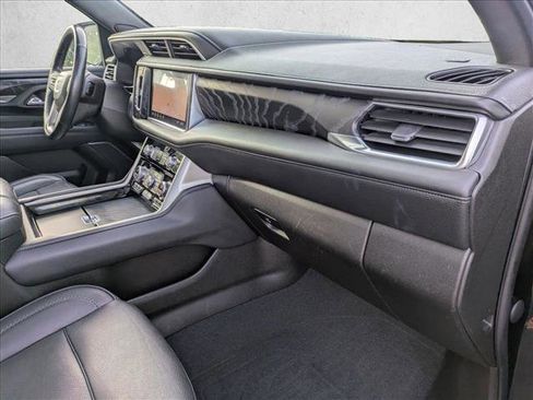 Used 2021 GMC Yukon Denali w/ Denali Premium Package image 22