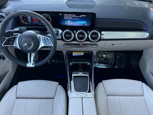 New 2026 Mercedes-Benz GLB 250 4MATIC image 13