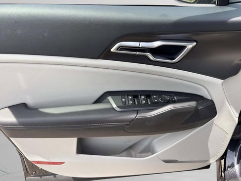 New 2026 Kia Sportage EX FWD image 17