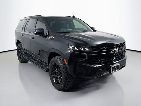 Used 2023 Chevrolet Tahoe Z71 w/ Luxury Package image 3