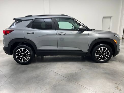 Used 2025 Chevrolet TrailBlazer LT AWD/4WD image 10