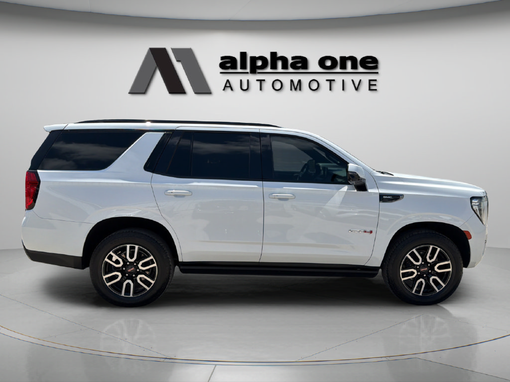 Used 2023 GMC Yukon AT4 w/ AT4 Premium Package AWD/4WD image 4