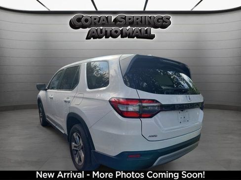 Used 2024 Honda Pilot EX-L image 3