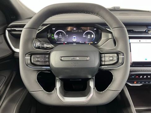 New 2026 Jeep Cherokee Overland image 15