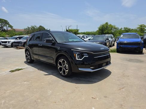 New 2026 Kia Niro SX Touring FWD image 2