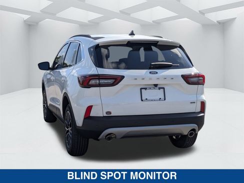 New 2025 Ford Escape SE image 7
