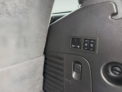 Used 2015 Cadillac Escalade Luxury image 19