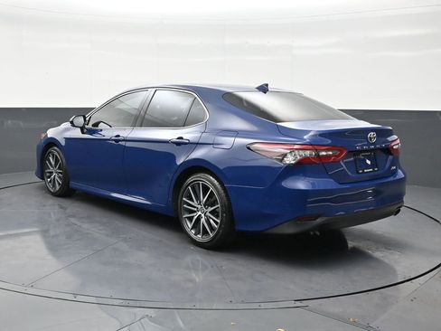 Used 2024 Toyota Camry XLE FWD image 3