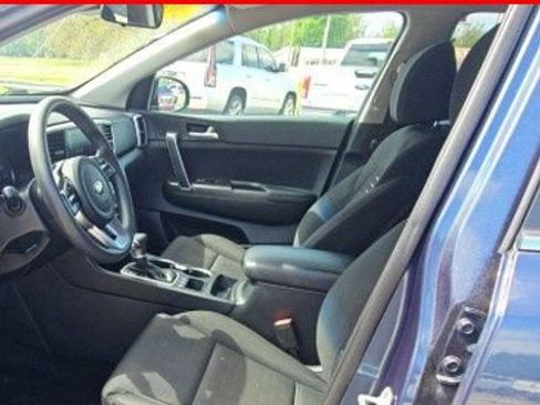 Used 2020 Kia Sportage LX w/ LX Popular Package AWD/4WD image 3