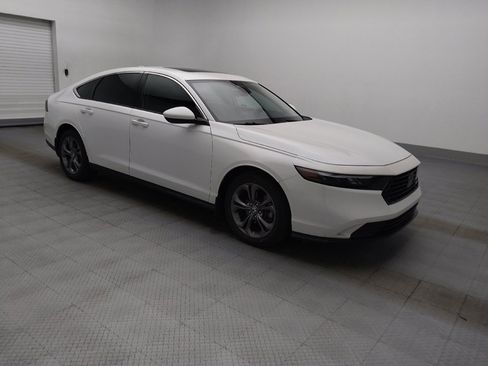 Used 2024 Honda Accord EX image 11