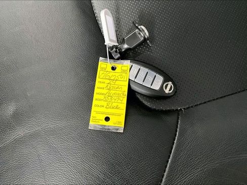 Used 2024 Nissan Armada SL w/ Captain's Chairs Package image 10