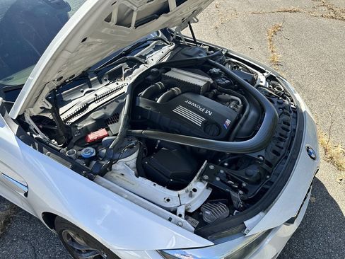 Used 2020 BMW M4 Convertible image 30