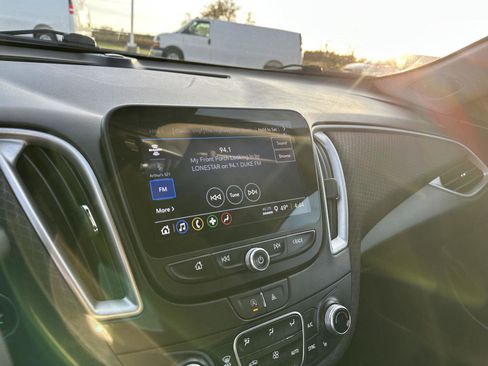 Used 2023 Chevrolet Malibu LT image 30