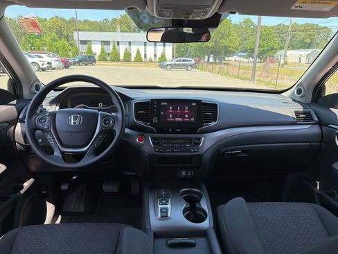 Certified 2023 Honda Ridgeline Sport image 8