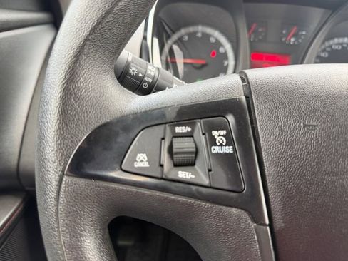 Used 2013 GMC Terrain SLE FWD image 17