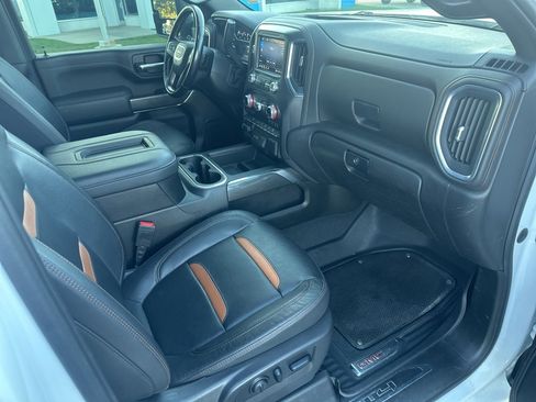 Used 2022 GMC Sierra 2500 AT4 image 24