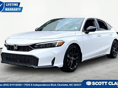 Used 2025 Honda Civic Sport image 3