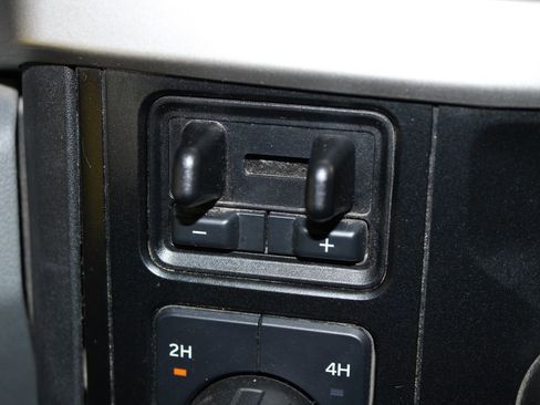 Used 2024 Ford F250 XLT image 44