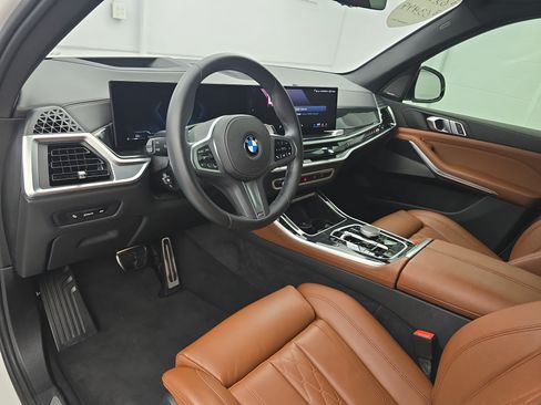 Used 2025 BMW X5 sDrive40i w/ M Sport Package RWD image 18
