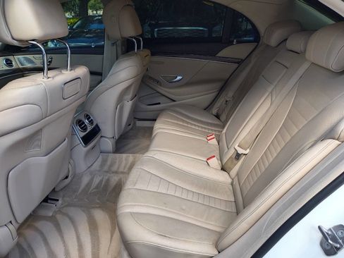 Used 2019 Mercedes-Benz S 560 Sedan image 34