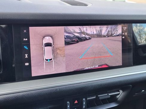 Used 2024 Porsche Cayenne image 18