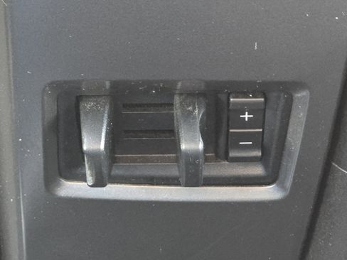 Used 2020 Ford F150 XLT w/ Equipment Group 302A Luxury image 10