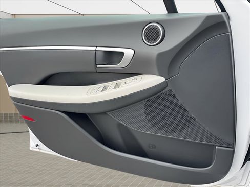 Certified 2025 Hyundai Sonata SEL image 16