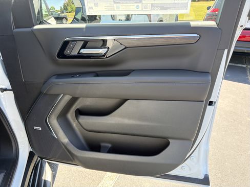 New 2026 Chevrolet Suburban LT w/ Comfort Package image 15