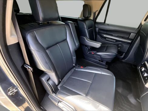 Used 2022 Ford Expedition Max XLT RWD image 20