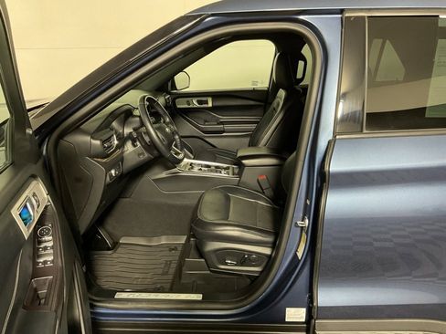 Used 2020 Ford Explorer Limited w/ Class III Trailer Tow Package image 20