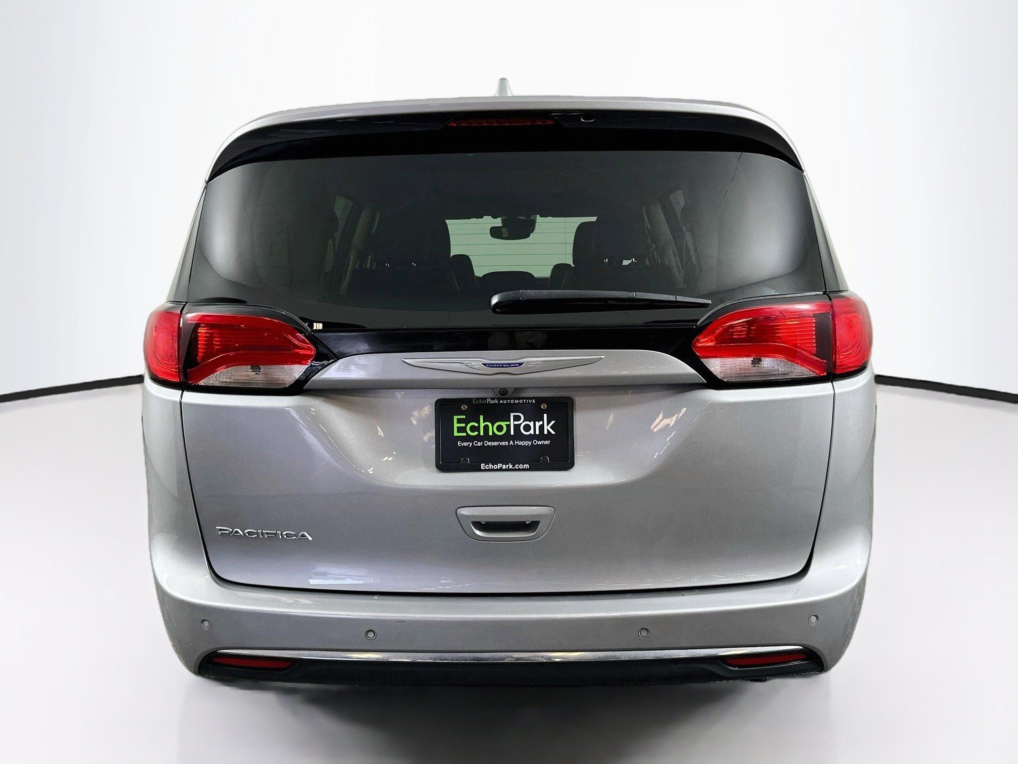 Used 2019 Chrysler Pacifica Touring-L Plus w/ Advanced Safetytec Group FWD image 7