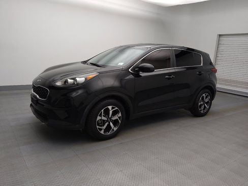 Used 2021 Kia Sportage LX image 2