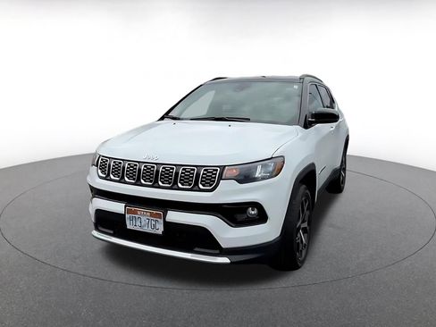 Used 2025 Jeep Compass Limited AWD/4WD image 7
