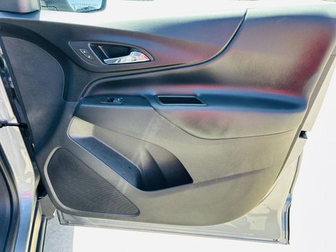 Used 2024 Chevrolet Equinox LT w/ LPO, Floor Liner Package FWD image 30