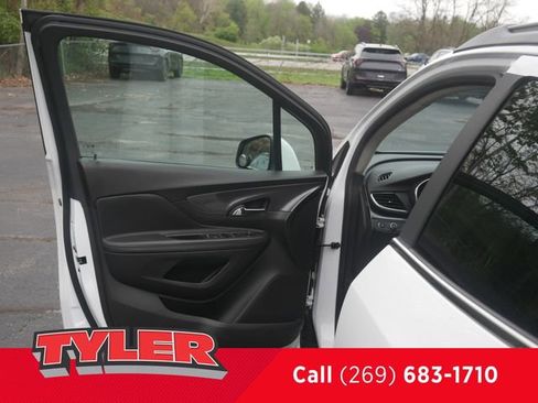 Used 2019 Buick Encore Preferred FWD image 18
