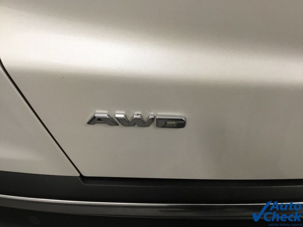 Used 2017 Cadillac XT5 Platinum w/ Driver Assist Package AWD/4WD image 17