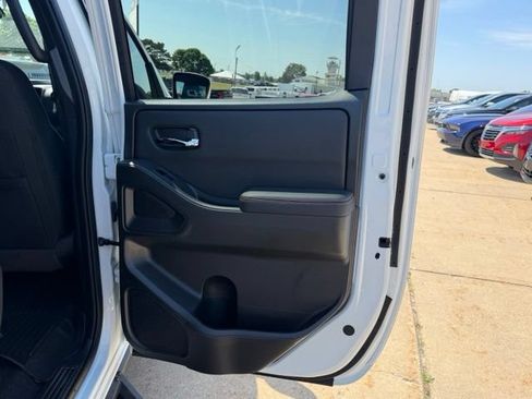 Used 2023 Nissan Frontier PRO-4X w/ Pro Convenience Package AWD/4WD image 31