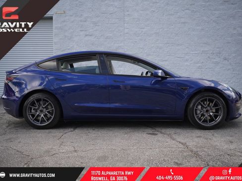 Used 2021 Tesla Model 3 Standard Range Plus image 18
