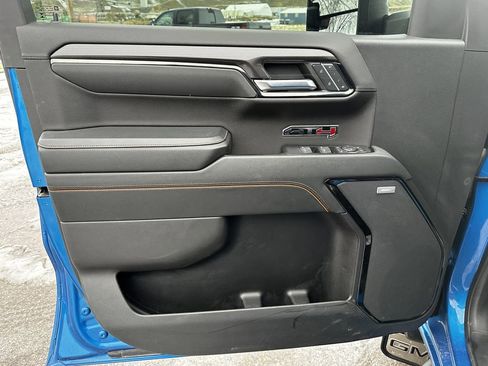 Used 2023 GMC Sierra 1500 AT4 w/ Technology Package image 6